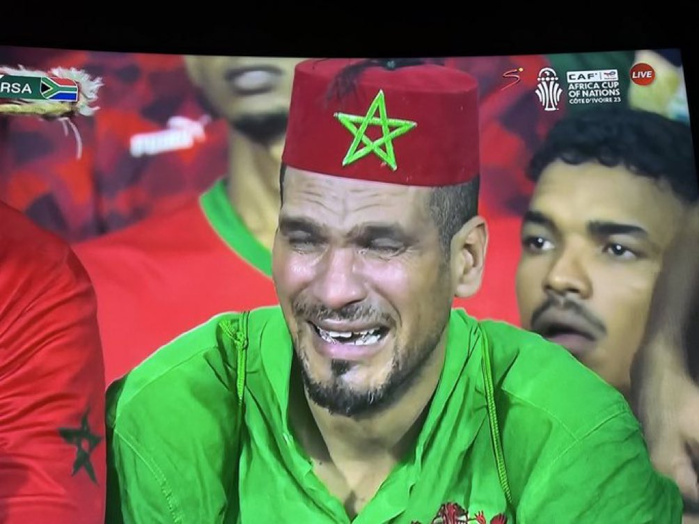 ليلة بيضاء في شوارع الجزائر ..أحفاد مانديلا نصر رياضي  على المغرب بتوابل سياسية