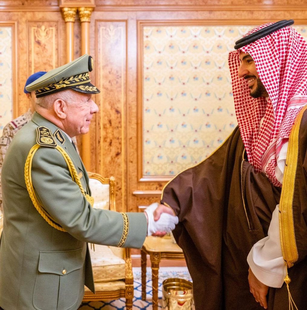 هذا ما دار بين رئيس أركان الجيش الجزائري ووزير الدفاع السعودي
