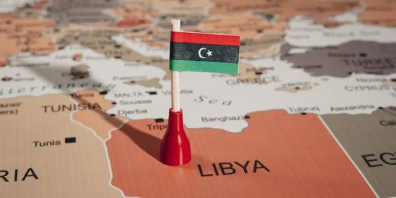 مسؤول أممي يدعو قادة ليبيا لتنحية خلافاتهم وتشكيل حكومة تقود البلاد إلى الانتخابات