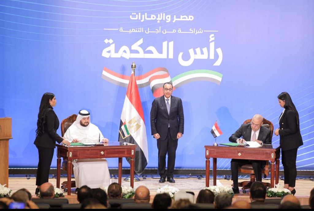 الامارات ستضخ “35 مليار دولار استثمارات مباشرة في مصر