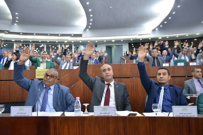 التفوه بكلمات خادشة للحياء  في شوارع الجزائر سيقودك للسجن أو دفع غرامة