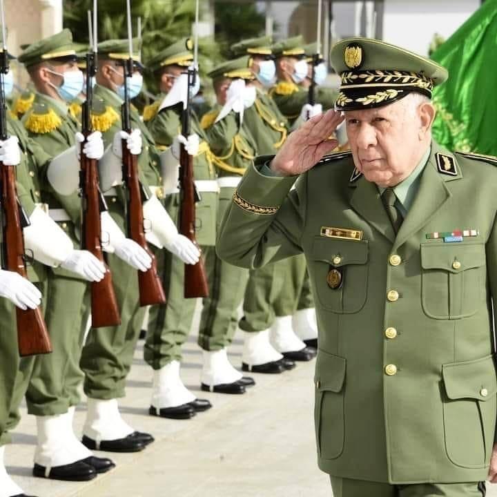 شنقريحة ..‏كانت ⁧‫الجزائر‬⁩ ولا تزال تدافع وتقف إلى جانب القضايا العادلة على غرار القضيتين الصحراوية والفلسطينية