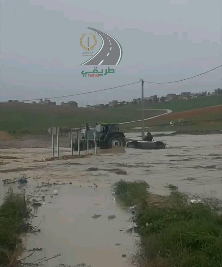 #تقلبات_جوية: عدة طرق مقطوعة بسبب تراكم الثلوج وارتفاع منسوب المياه