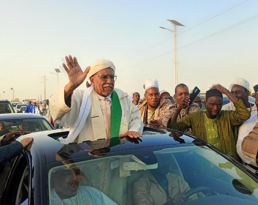 الجزائر تحرك دبلوماسيتها الدينية..الخليفة العام للطريقة التيجانية في موريتانيا