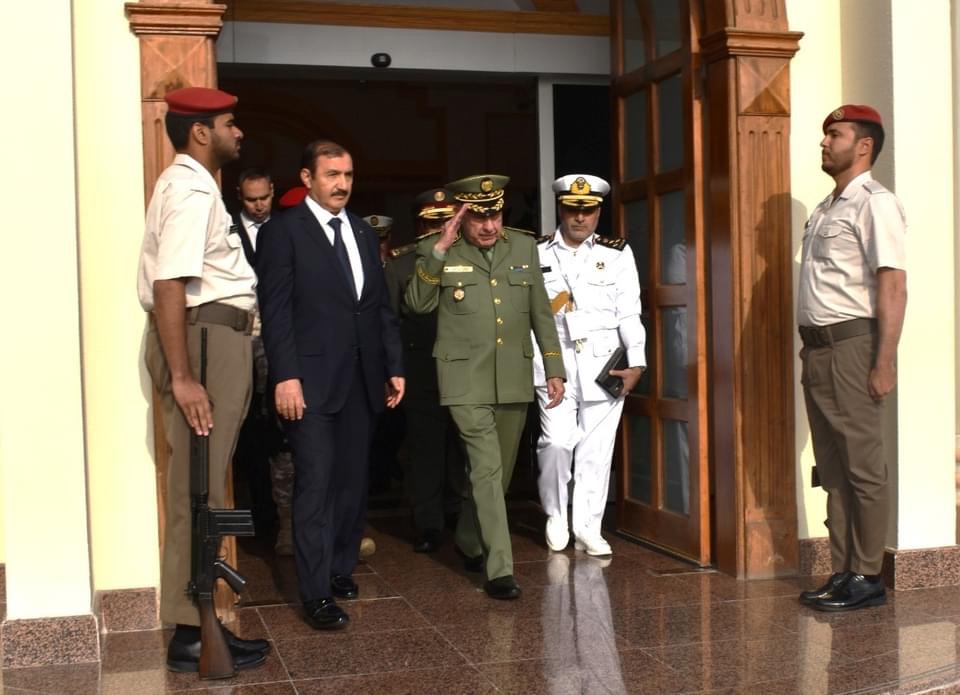 رئيس أركان الجيش الجزائري السعيد شنقريحة في زيارة رسمية إلى دولة قطر