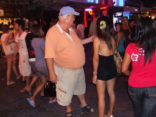 اعتقال مغربية بإسبانيا باعت أختها لمسن إسباني من أجل الاستعباد الجنسي