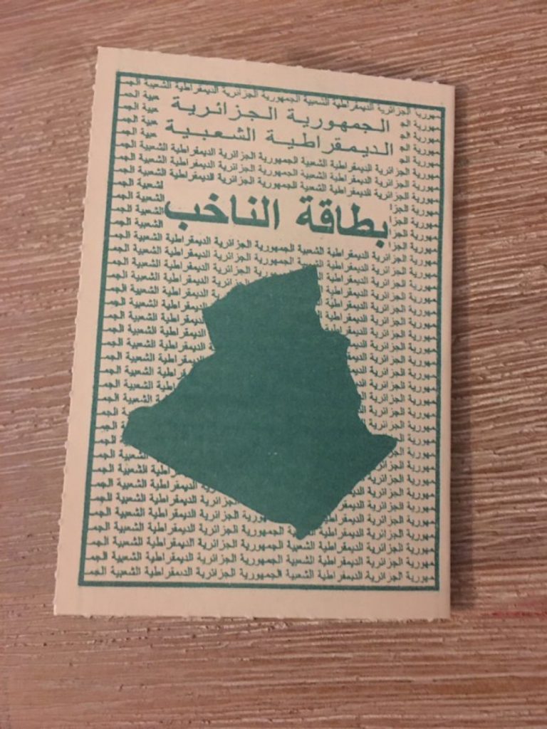 هكذا تفاعل الجزائريون مع إعلان إجراء انتخابات رئاسية مبكرة