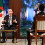 الرئيس الجزائري يقر حزمة إجراءات للجالية الجزائرية في الخارج ..ويعد بتسوية وضعية “الحراقة “