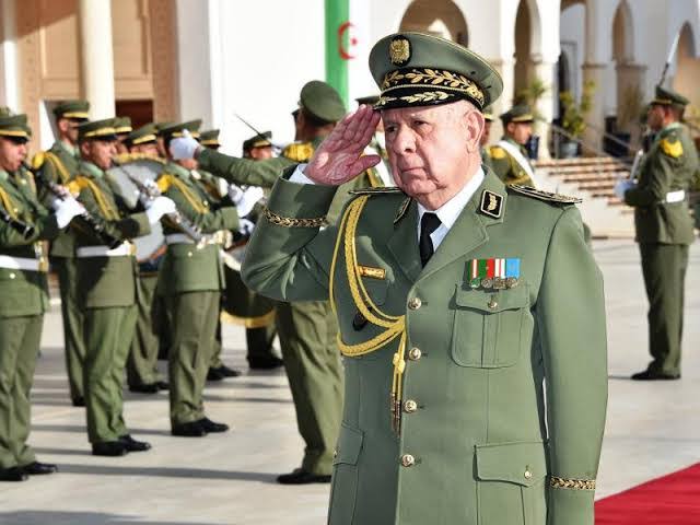 الجزائر تنوع شركائها في مجال الدفاع