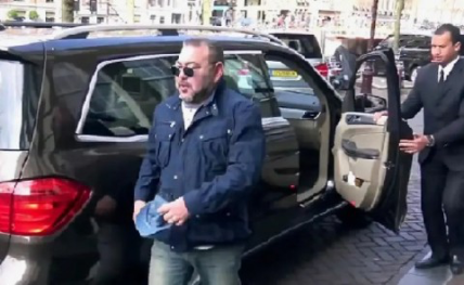 محمد السادس  يتسكع في باريس ..زيارة خاصة !