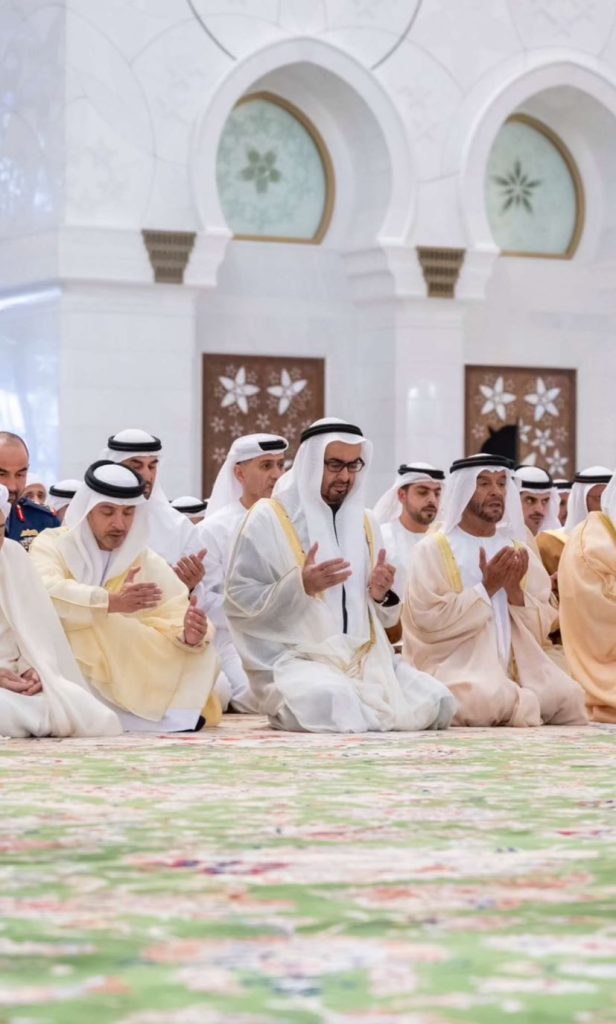 عيال زايد “يشمتون” في إسماعيل هنية عقب استشهاد أفراد من عائلته !