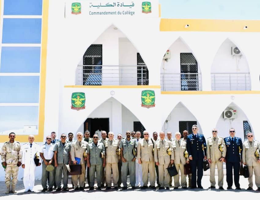 وفد من المدرسة العليا الحربية الجزائرية في زيارة إلى موريتانيا