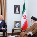 قيس سعيد يلتقي بالمرشد العام في إيران علي خامنئي