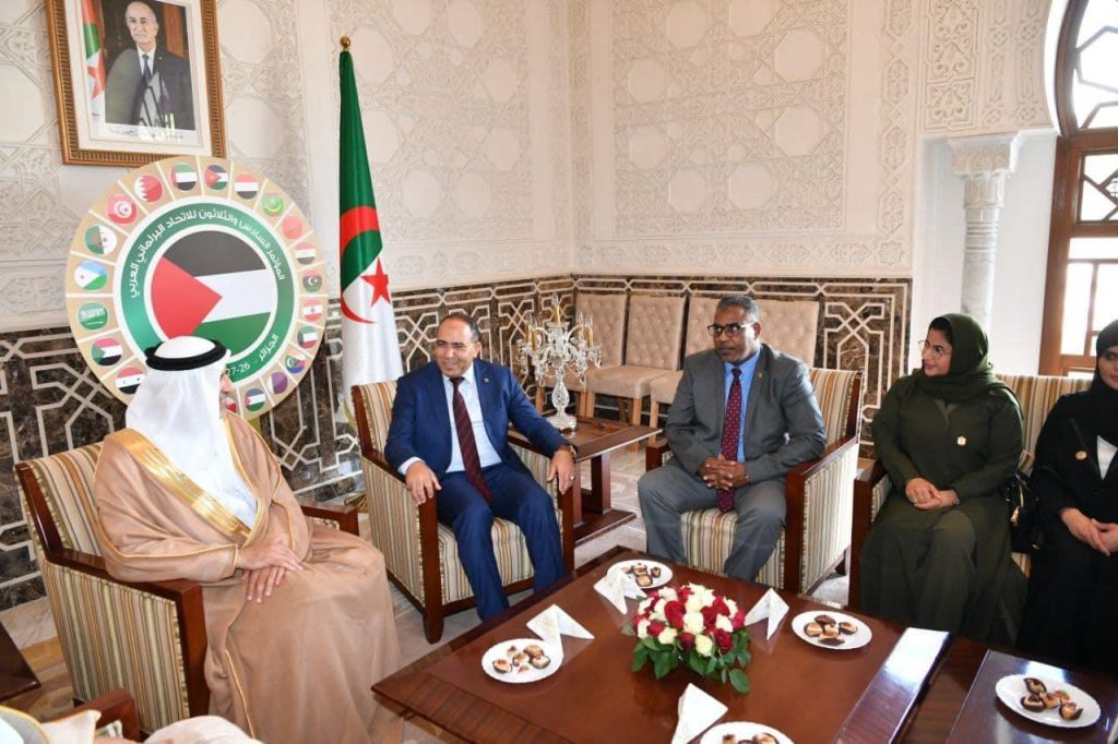 مسؤول إماراتي يحلّ بالجزائر على رأس وفد هام