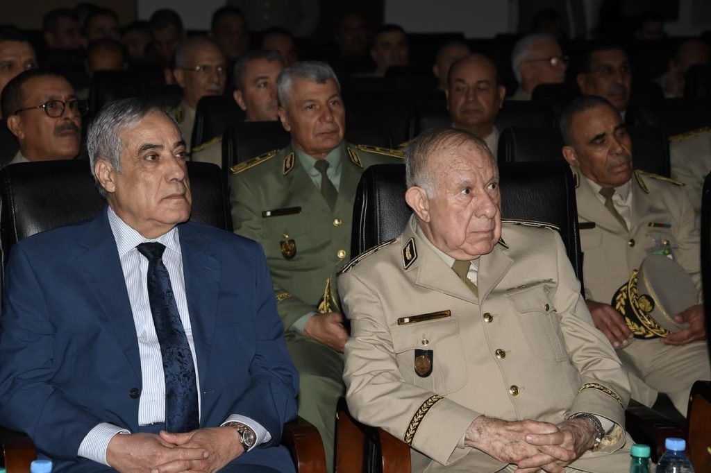 “الدفاع الوطني في مواجهة حرب العقول”
