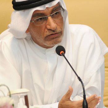 مستشار الرئيس الإماراتي يطعن في شرعية الرئيس والجيش السوداني ؟