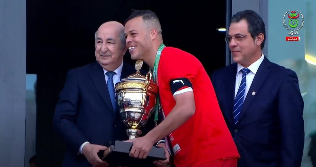 شباب بلوزداد يتوج بلقب كأس الجزائر
