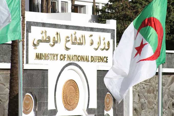وزارة الدفاع الجزائرية..فتح باب التسجيل للانخراط في صفوف الجيش
