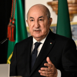 الرئيس الجزائري⁧‫ عبد المجيد تبون‬⁩ يأمر بتزويد ⁧‫لبنان‬⁩ وبشكل ⁧‫ فوري‬⁩ بكميات من الوقود