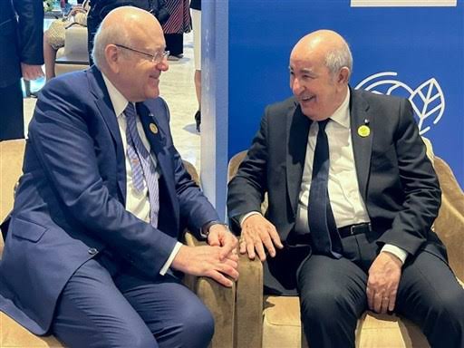 الرئيس الجزائري⁧‫ عبد المجيد تبون‬⁩ يأمر بتزويد ⁧‫لبنان‬⁩ وبشكل ⁧‫ فوري‬⁩ بكميات من الوقود