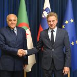 وزير الخارجية الجزائري ⁧‫أحمد عطاف‬⁩ يحظى باستقبال من قبل رئيس الوزراء السلوفيني
