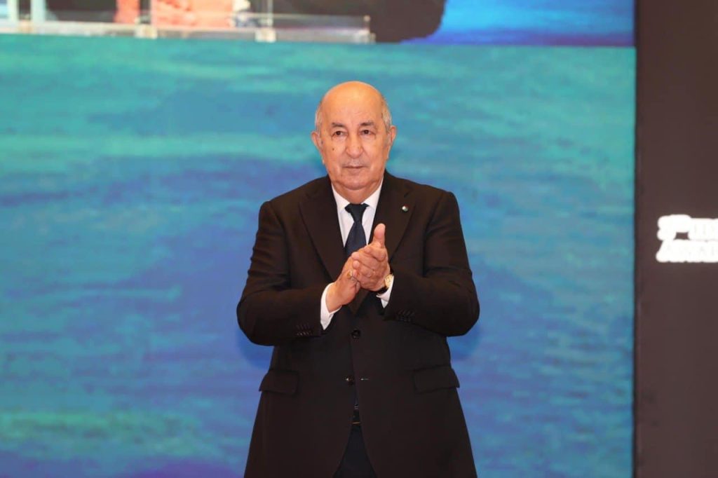 الرئيس الجزائري يجري اتصالاً هاتفيا مع البطلة الأولمبية كيليا نمور