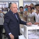 #رئاسيات_الجزائر ..شنقريحة يؤدي واجبه الانتخابي