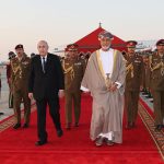 الرئيس الجزائري يصل مسقط في ثاني محطة من جولته الشرق أوسطية