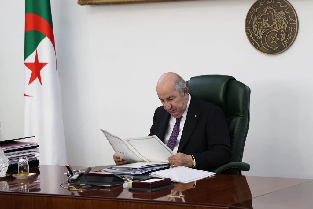 تبون ينجح في تصحيح مسار الاقتصاد الجزائري وفق أرقام FMI
