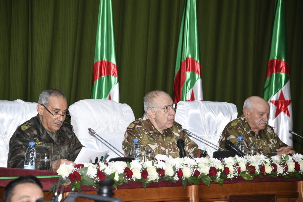 تنصيب اللواء مصطفى سماعلي قائدا جديدا لقيادة القوات البرية