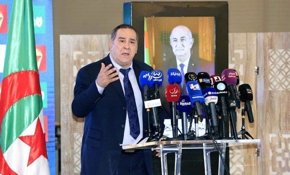وزير الاتصال الجزائري:الاشعاع الفكري والحضاري والفني للأمة هو من مقومات ثقل الدولة وقوة تأثيرها