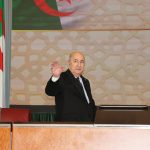 تبون يطالب فرنسا بالاعتراف بجرائمها بحق الجزائريين
