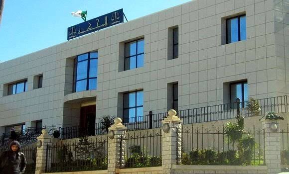 تهمة “المشاركة في تنظيم إرهابي تلاحق ناشط جزائري ..والنيابة توضح للرأي العام