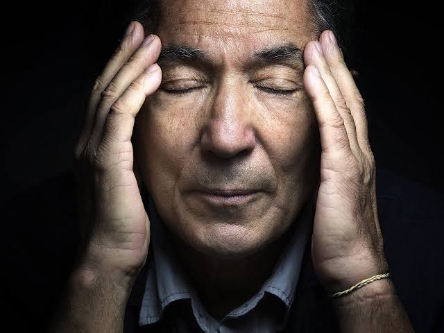 لماذا خان “صنصال ” الرئيس زروال والتقى إسرائيليين سرا في  دافوس؟