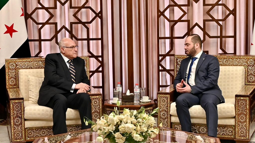 رسالة من الرئيس الجزائري عبد المجيد تبون لأحمد الشرع