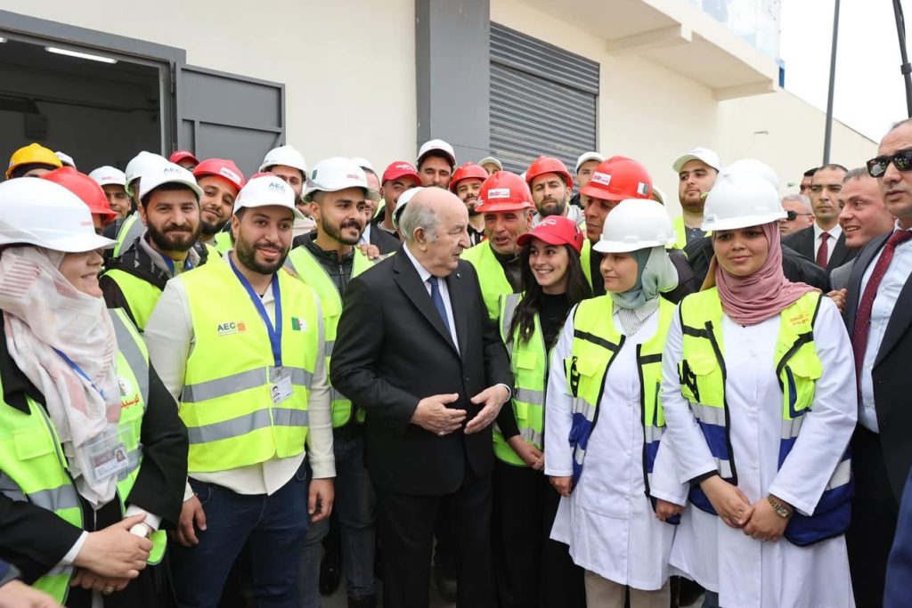 الرئيس تبون : ‏كل خطوة تخطوها ⁧‫الجزائر‬⁩ اليوم، تقدمها نحو ساحة الدول الناشئة”