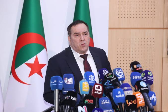 الذكاء الاصطناعي ينافس الصحفي الجزائري