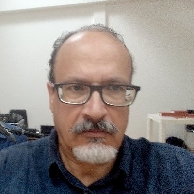 الذكاء الاصطناعي ينتصر لأرقام وزير الاتصال محمد مزيان