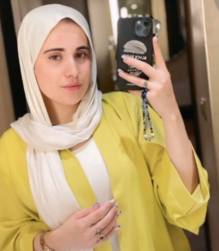 خمس سنوات سجنا نافذا لمؤثرة جزائرية على خلفية صناعة محتوى وعرض فيديوهات مخلة بالحياء