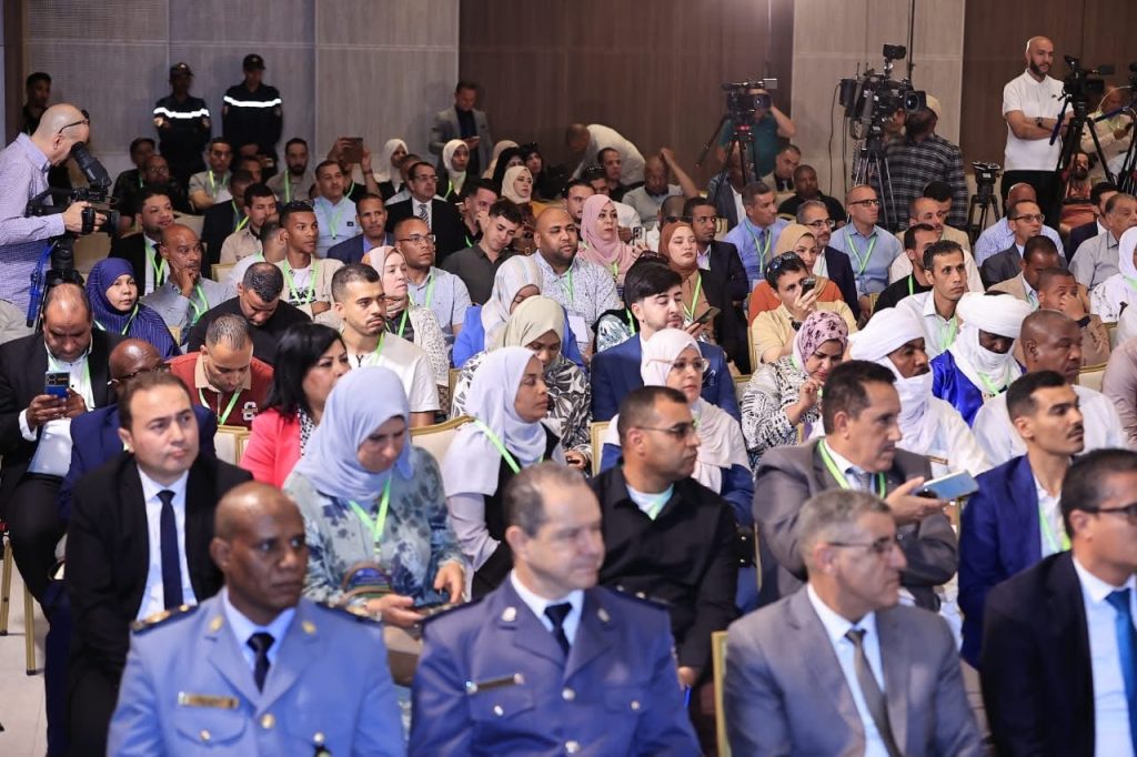 وزير الاتصال الجزائري :الرئيس تبون يسعى وبنظرة استراتيجية لإحداث التوازن بين مختلف مناطق البلاد