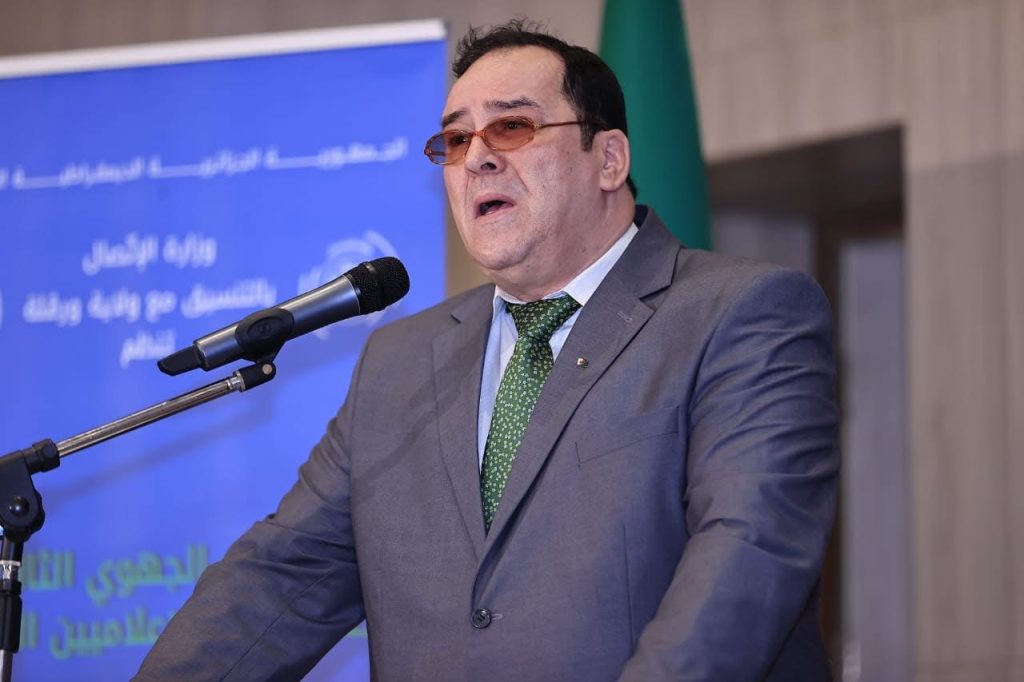 وزير الاتصال الجزائري :الرئيس تبون يسعى وبنظرة استراتيجية لإحداث التوازن بين مختلف مناطق البلاد