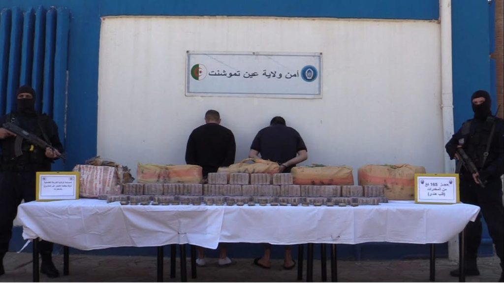الشرطة الجزائرية توجه ضربة موجعة لشبكات  المخدرات القادمة من المغرب