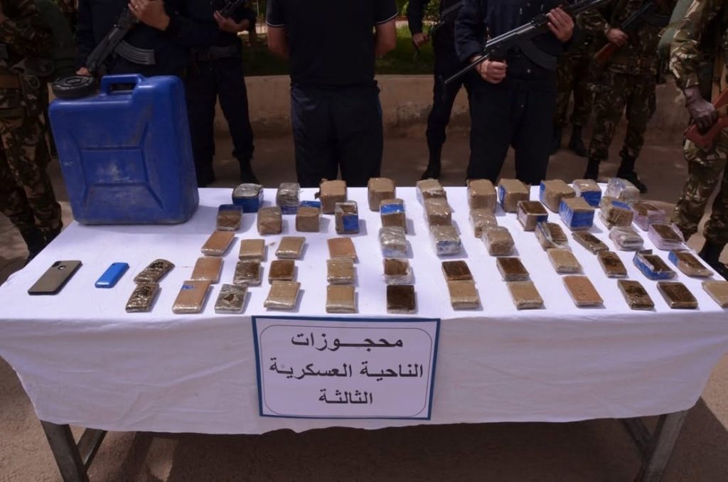 اكتشاف نفق سري لتهريب المخدرات من المغرب نحو الجزائر (فيديو )