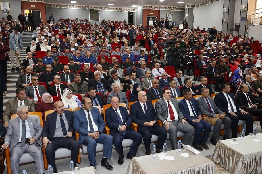 وزير الاتصال محمد مزيان من عاصمة الأوراس : الأمازيغية مكون رئيسي وأولي في الهوية الوطنية