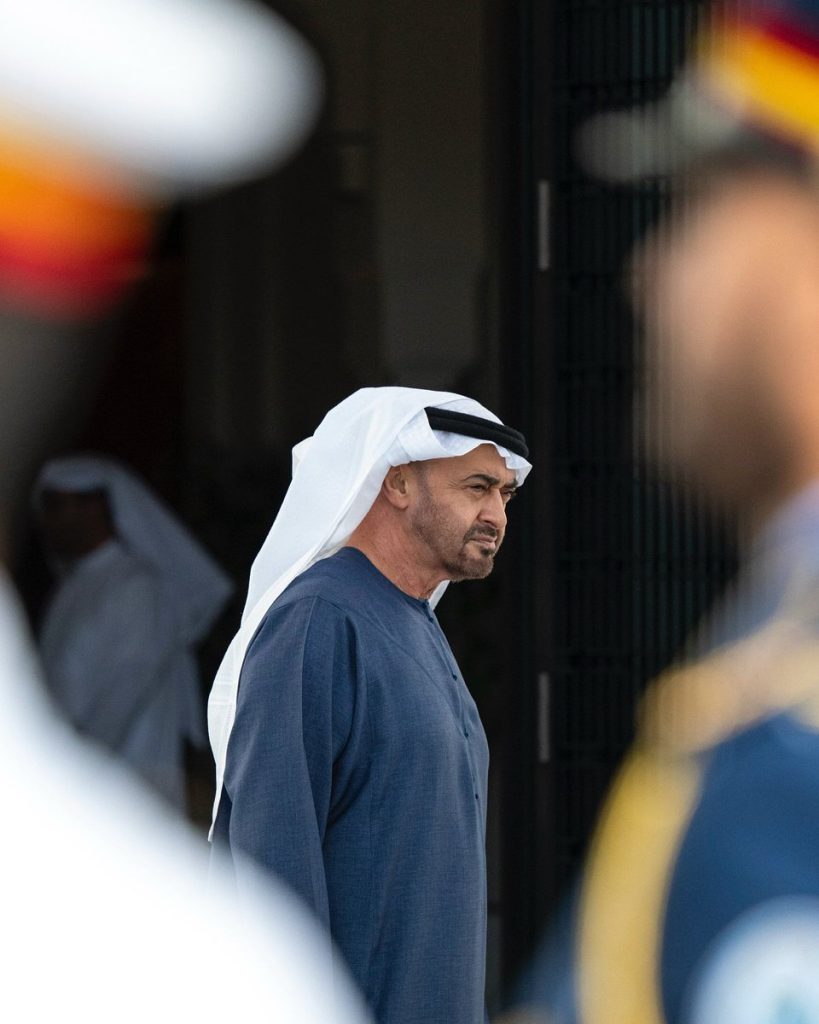 الإمارات: مهندس الفوضى ومفكك الدول العربية – تحليل خطير من “لوموند”