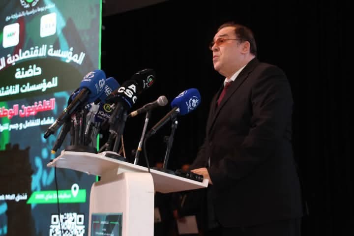 وزير الاتصال الجزائري: وسائل الإعلام قوة دافعة لتمكين المؤسسات الناشئة