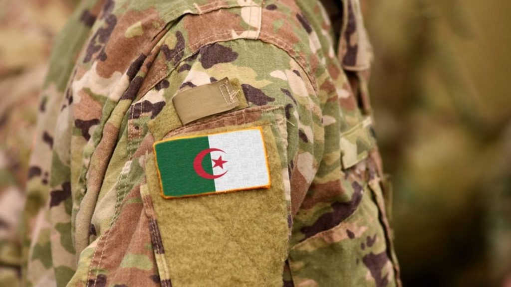 الجيش الوطني الشعبي في خدمة الجمهورية ..رابطة مقدسة بين الشعب وجيشه