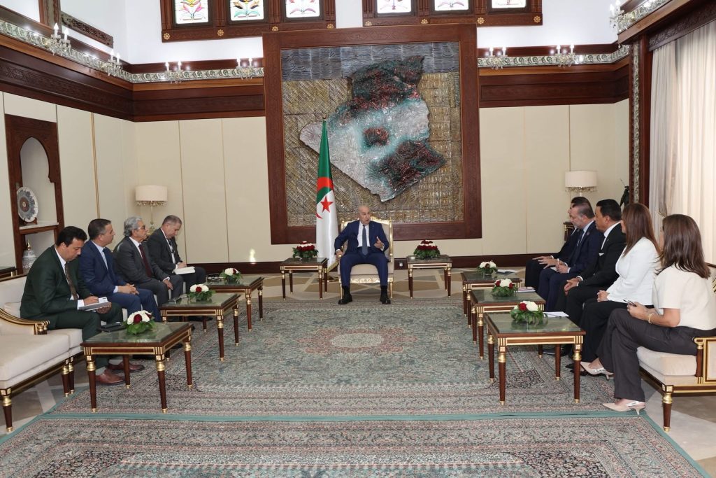 أيامٌ في الجزائر المتجدّدة: بين الواقعية والمبادئ