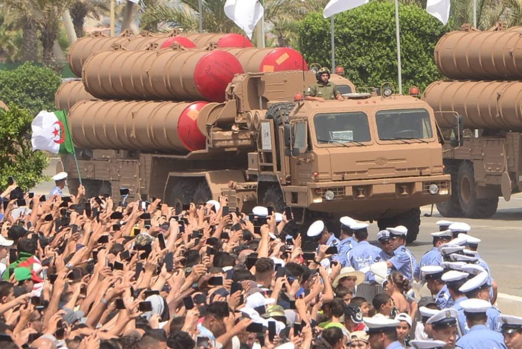 ميلتاري واتش الأمريكية: المنظومات الدفاعية الجزائرية الوحيدة في الشرق الأوسط وشمال أفريقيا القادرة على التصدي واعتراض أي هجوم