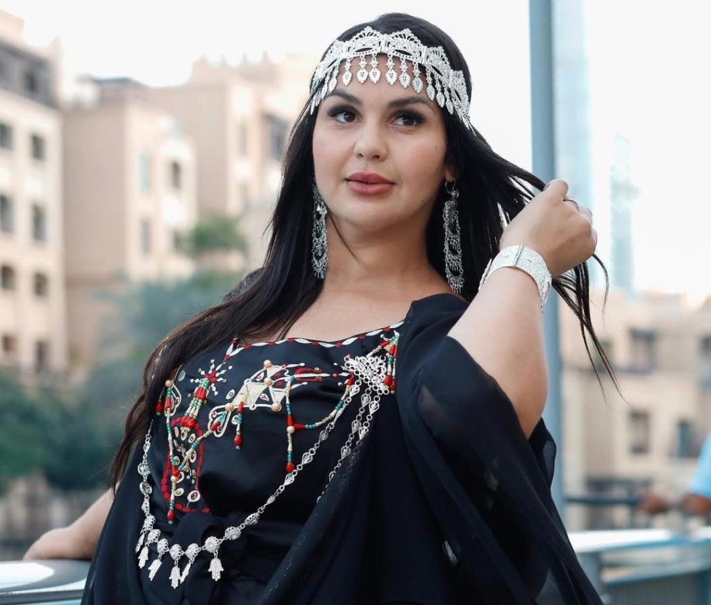 العدالة الجزائرية تضع حدا لتجاوزات مؤثرة على مواقع التواصل الإجتماعي